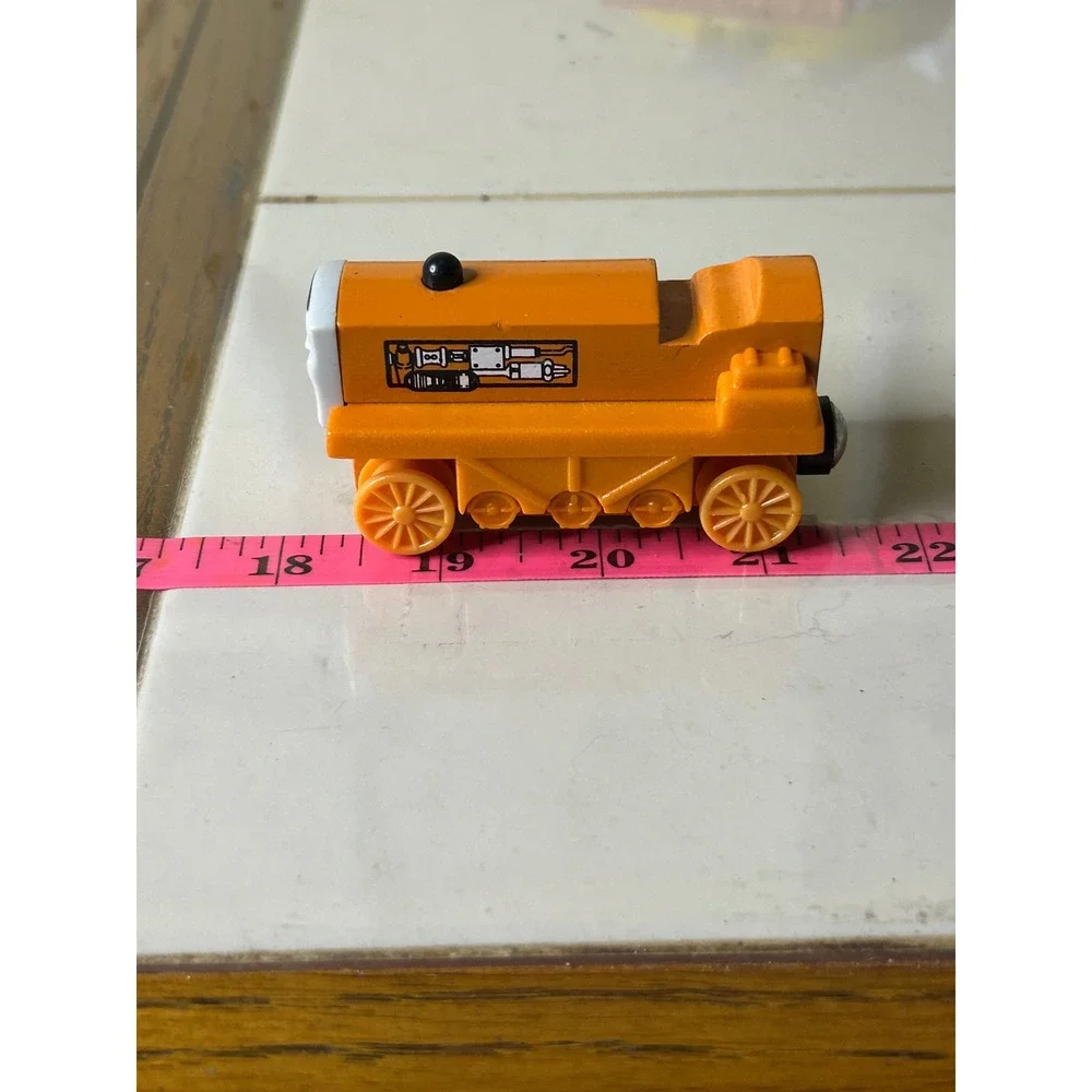 Thomas & Friends Wooden Railway Terence the Tractor Orange Engine Magnetic Toy